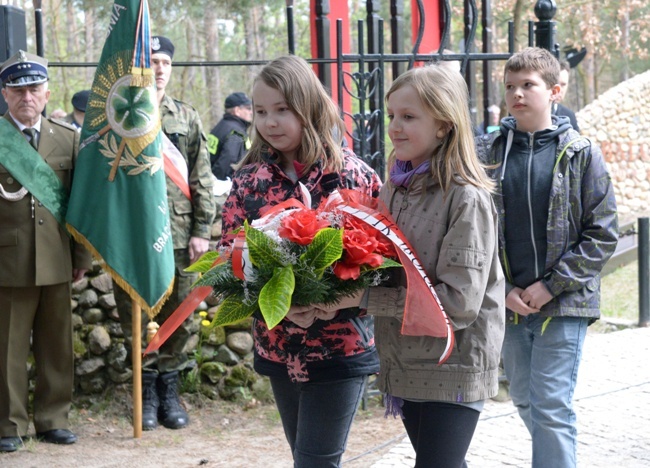 75. rocznica śmierci Henryka Dobrzańskiego ”Hubala”