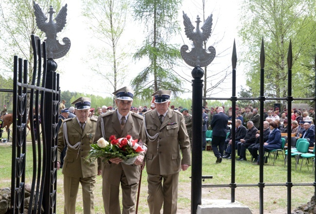 75. rocznica śmierci Henryka Dobrzańskiego ”Hubala”