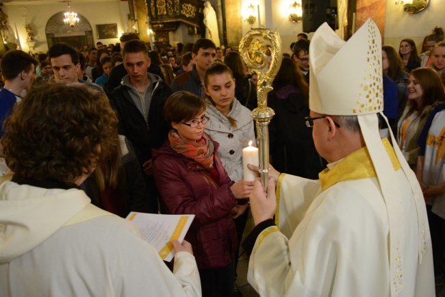 Wielkanocne czuwanie młodzieży