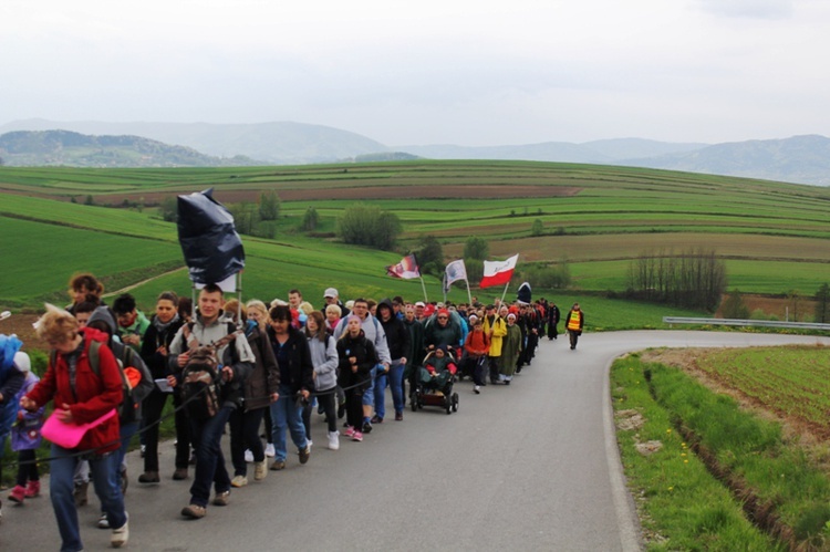 Na trasie drugiego dnia: przez Wieprz i Tomice do Wysokiej