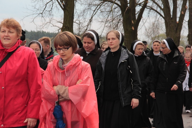 Pielgrzymka z Roszkowej Woli do Żdżar