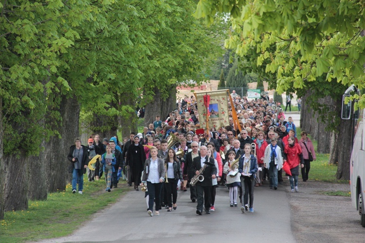 Pielgrzymka z Roszkowej Woli do Żdżar