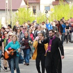 Filipini idą do Tuchowa