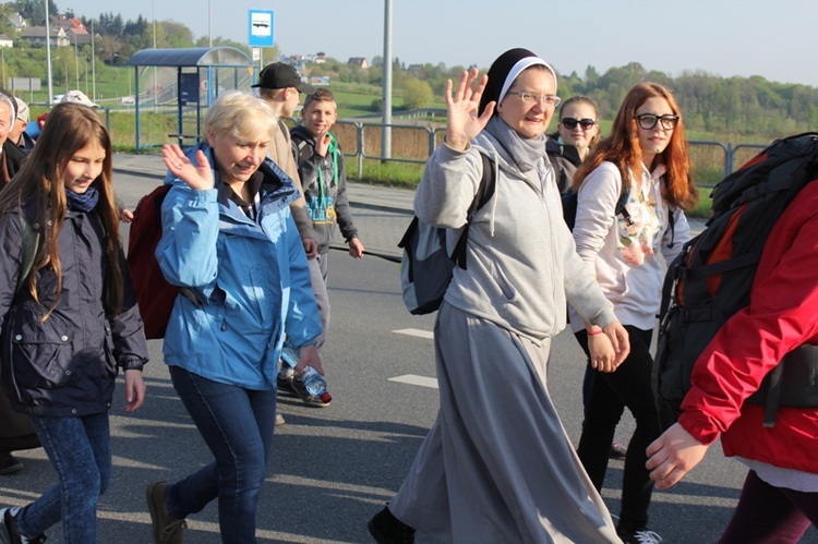 Na trasie czwartego dnia: z Mogilan do celu! - cz. 2