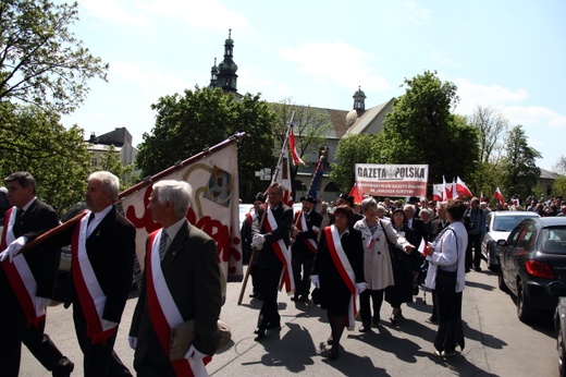 Msza św. i pochód patriotyczny