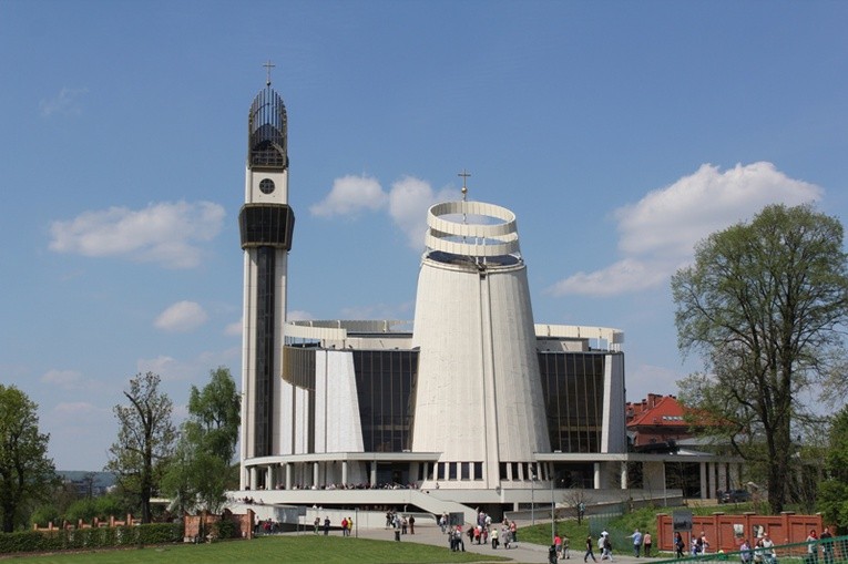 Od św. Jana Pawła II do św. Faustyny