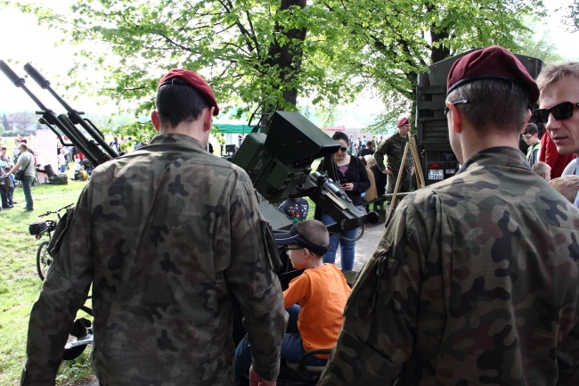 Trzeciomajowy piknik na Błoniach