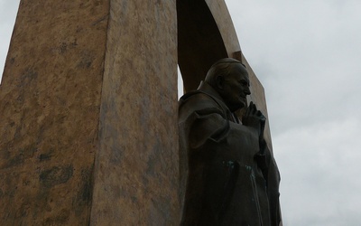 Jest ostateczne rozwiązanie dla pomnika św. Jana Pawła II w Ploërmel?