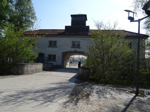 Pielgrzymka polskiego duchowieństwa do Dachau