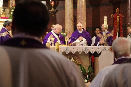 Pogrzeb ks. Tadeusza Ślipki SJ