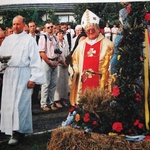 Śp. bp Józef Pazdur w obiektywie Gościa Wrocławskiego