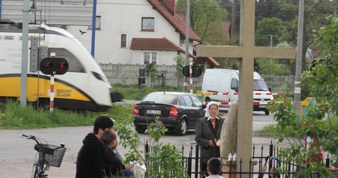 W Dobrej? Przy przejeździe