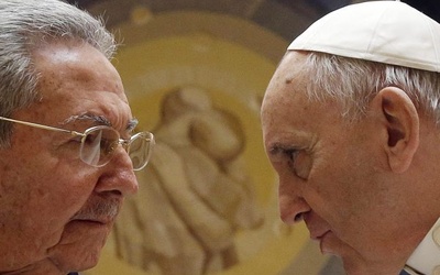 Papież rozmawiał z Raulem Castro