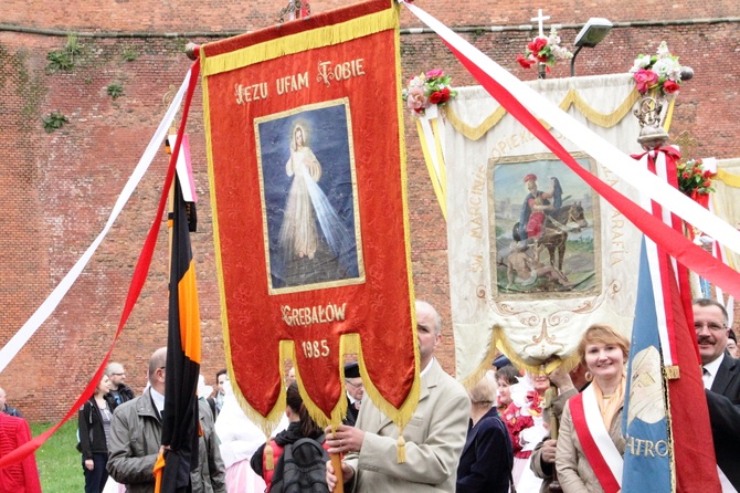 Procesja ku czci św. Stanisława z Wawelu na Skałkę - cz. 1