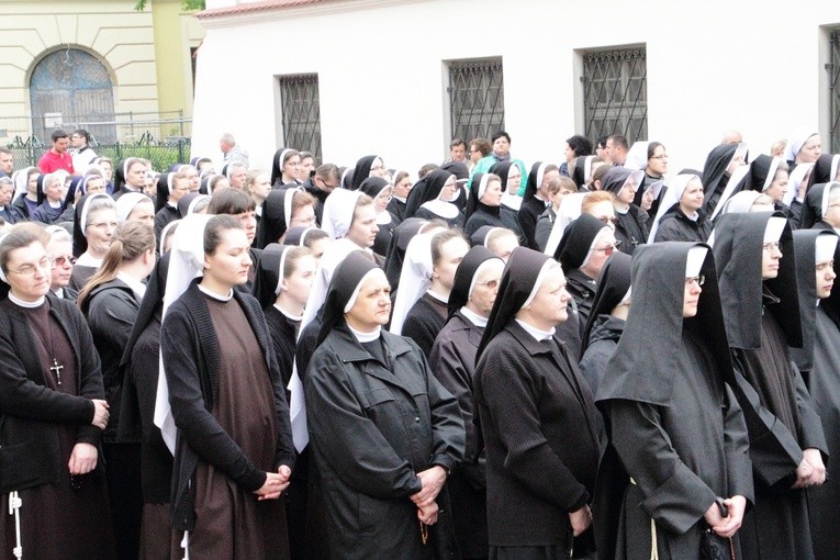 Procesja ku czci św. Stanisława z Wawelu na Skałkę - cz. 1