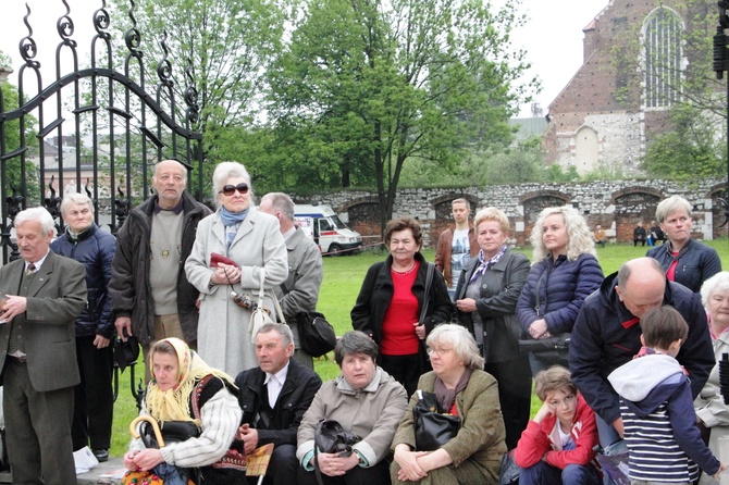 Procesja ku czci św. Stanisława z Wawelu na Skałkę - cz. 1