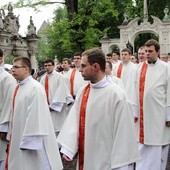 Procesja ku czci św. Stanisława z Wawelu na Skałkę - cz. 1