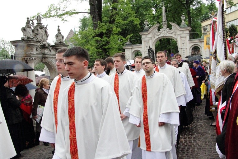 Procesja ku czci św. Stanisława z Wawelu na Skałkę cz. 2