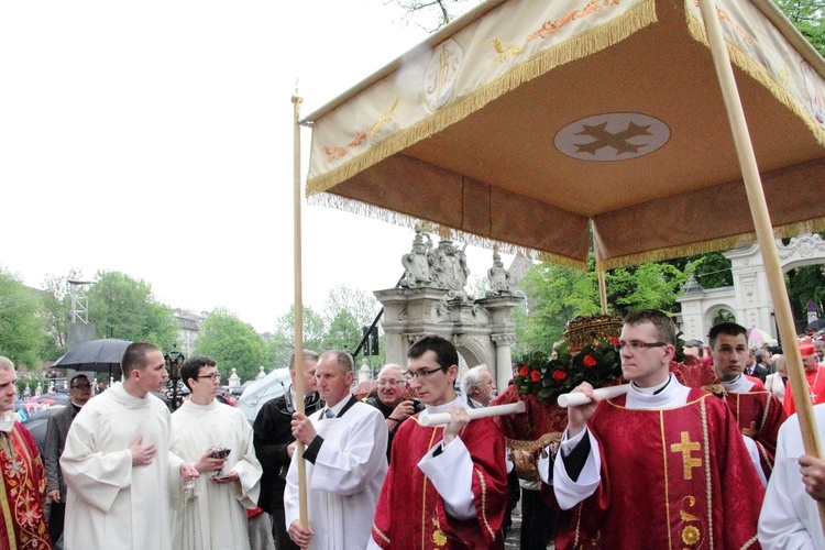 Procesja ku czci św. Stanisława z Wawelu na Skałkę cz. 2