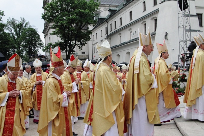 Procesja ku czci św. Stanisława z Wawelu na Skałkę cz. 2