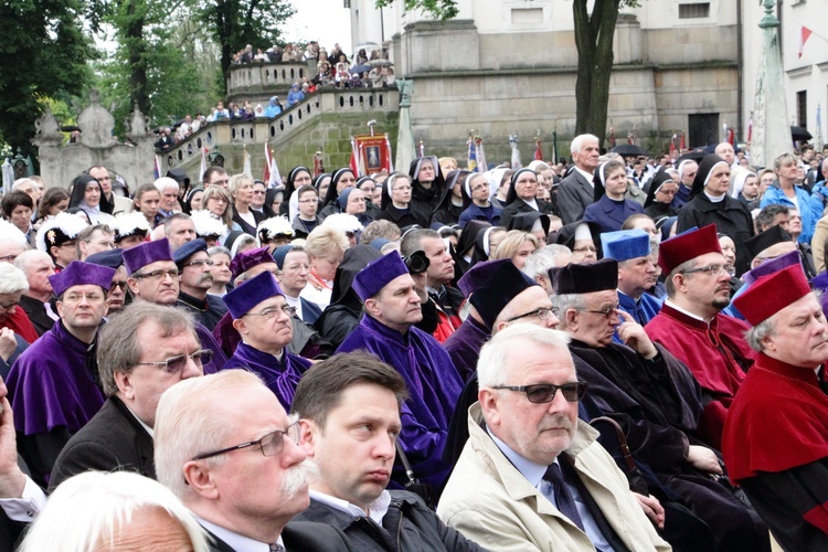 Procesja ku czci św. Stanisława z Wawelu na Skałkę cz. 2