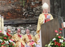 Abp  Michalik: Polska musi się nawrócić!