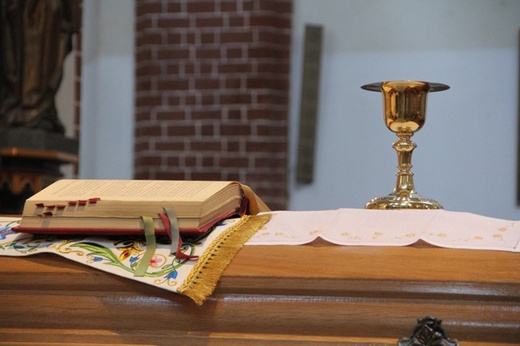 Wrocław żegna bp. Józefa Pazdura