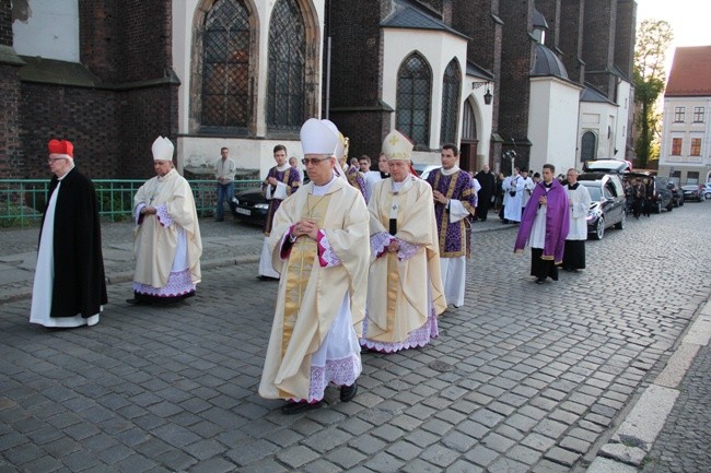 Wrocław żegna bp. Józefa Pazdura