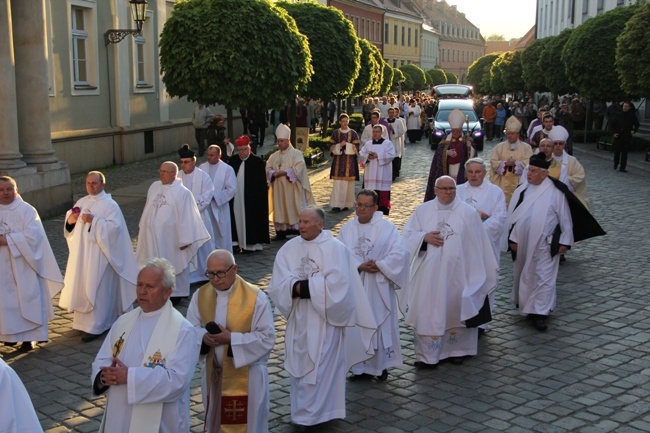 Wrocław żegna bp. Józefa Pazdura