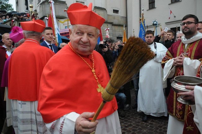 Procesja ku czci św. Stanisława z Wawelu na Skałkę cz. 3