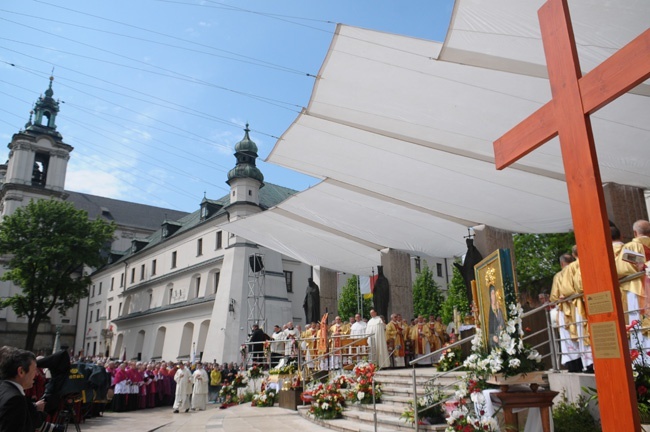 Procesja ku czci św. Stanisława z Wawelu na Skałkę cz. 3