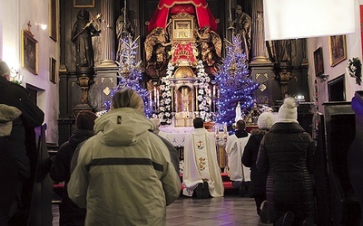 Pierwsza pielgrzymka  do Niepokalanowa wyruszyła  w grudniu 2014 r.