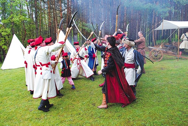 Chłopi pod dowództwem T. Kościuszki odpierali ataki Rosjan