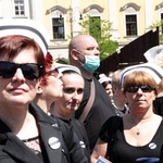 Protest pielęgniarek i położnych na Rynku Głównym