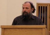 Rabin Pash zwracał szczególną uwagę na coraz niższą liczbę rodzących się dzieci w Izraelu