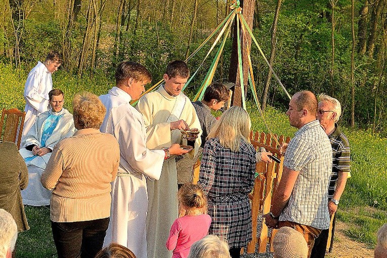 Msza św. odprawiona w Chrustach