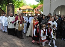 Procesja do kościoła