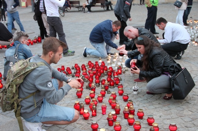 114 urodziny - nie było tortu, ale ponad 600 świeczek