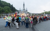 Lourdes, procesja różańcowa