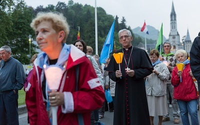 Abp Wiktor Skworc w Lourdes