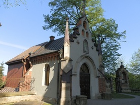 Nowa kaplica została dobudowana do starej