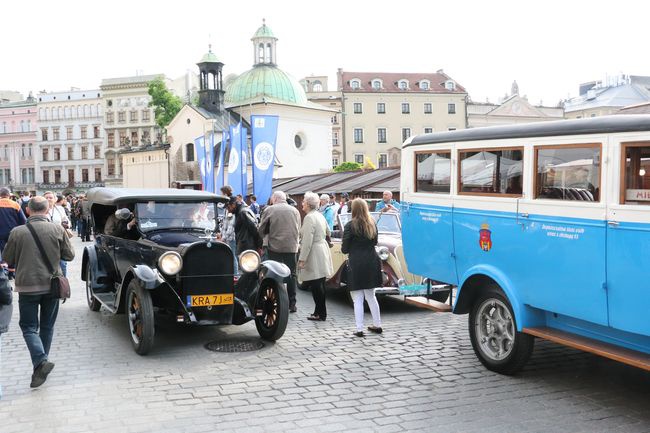 Parada zabytkowych pojazdów - Noc Muzeów - 2015