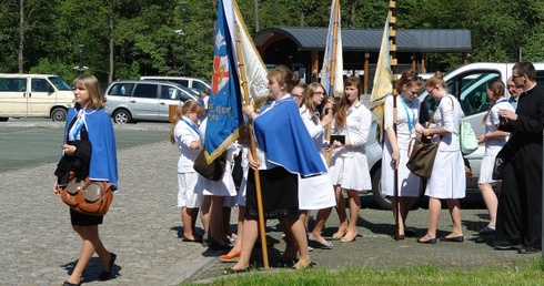 Pielgrzymka Dzieci Maryi i scholi