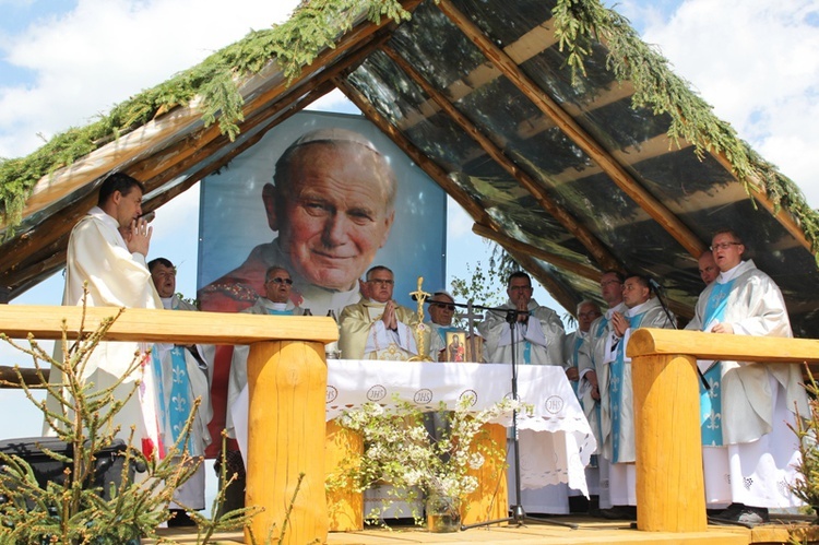 VII Rajd "Szlakami św. Jana Pawła"  na Bendoszkę - cz. 2