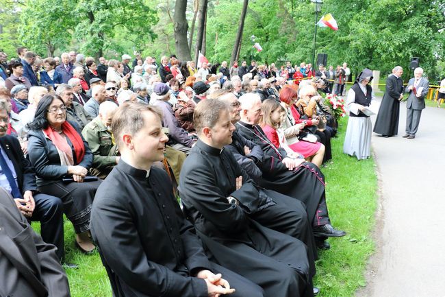 Odsłonięcia pomnika bp. Albina Małysiaka