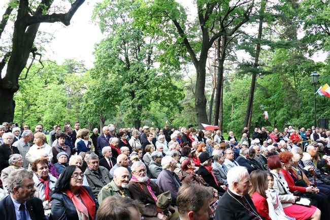 Odsłonięcia pomnika bp. Albina Małysiaka