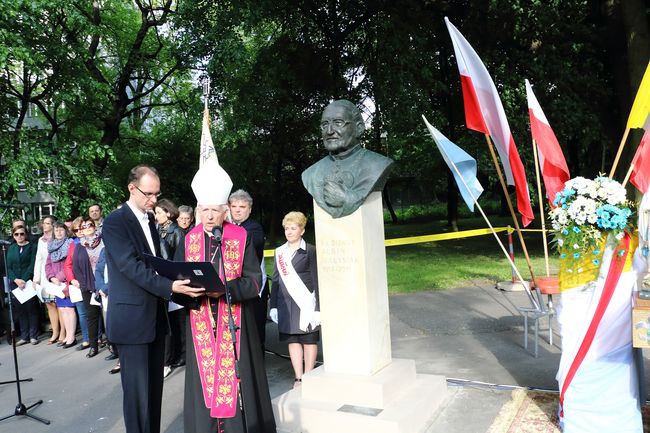 Odsłonięcia pomnika bp. Albina Małysiaka