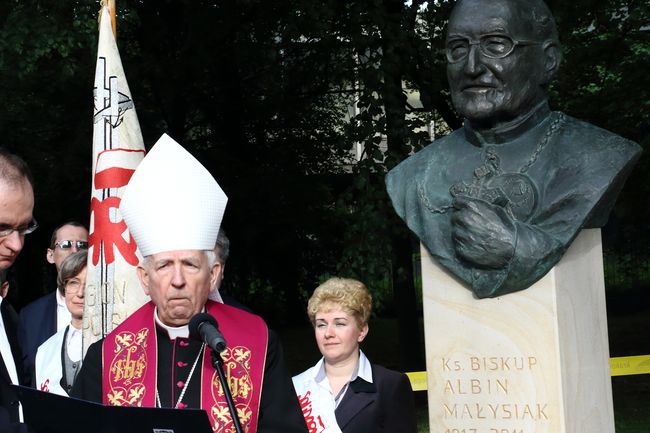 Odsłonięcia pomnika bp. Albina Małysiaka