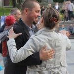Polonez i tańce lednickie na bielskim Placu Chrobrego 