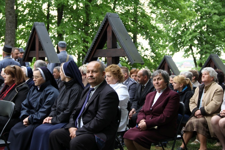 Poświęcenie cmentarza w Tuszymie